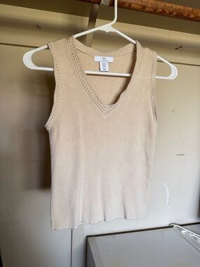 H by Halston Cream Ribbed V-Neck Tank Top